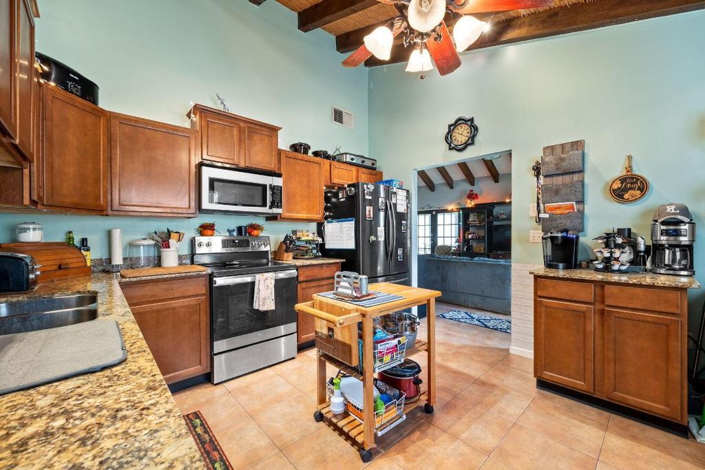 Photo of 5900 Bamboo Drive, Fort Pierce, FL 34982 (MLS # R10936611)