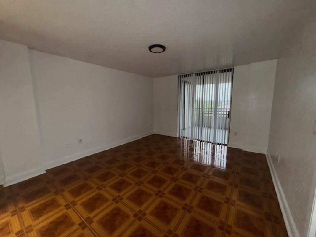 Fairway Lake 110-22 B - Residential Lease