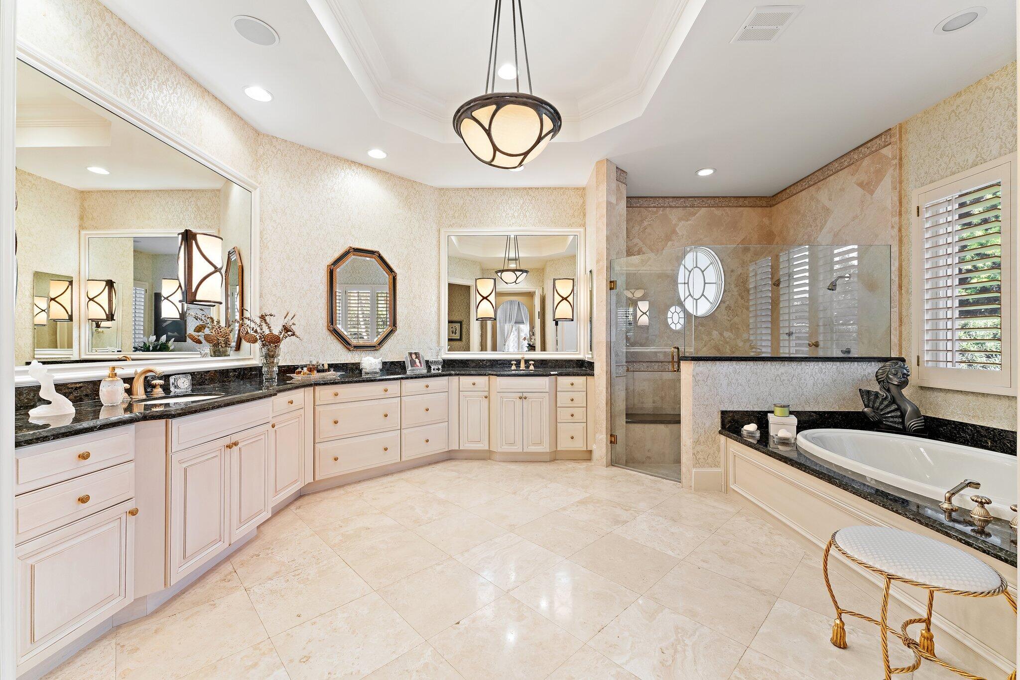 OLD PALM 4 - Residential