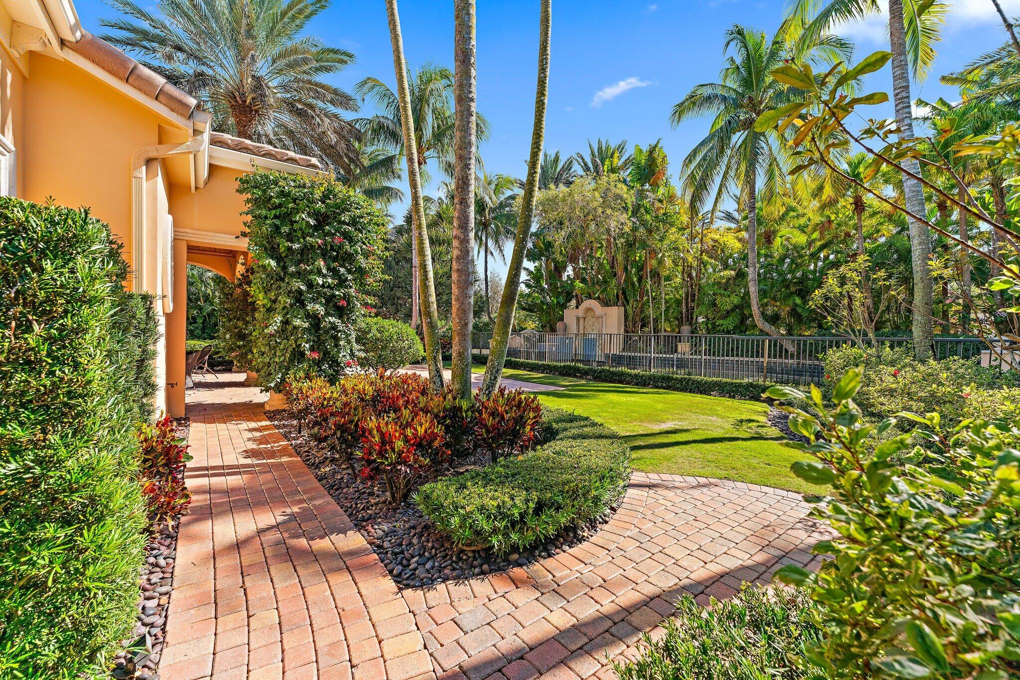 OLD PALM 4 - Residential