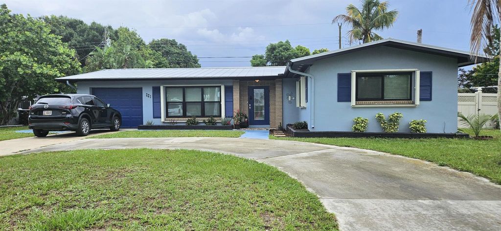 Photo of 221 Riomar Drive, Port Saint Lucie, FL 34952 (MLS # R11089451)