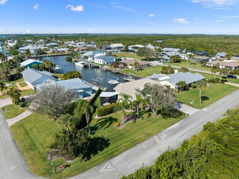 A home in Hutchinson Island