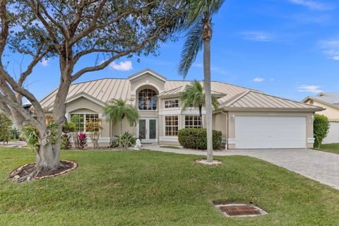 A home in Hutchinson Island