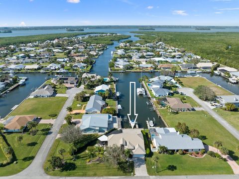 A home in Hutchinson Island