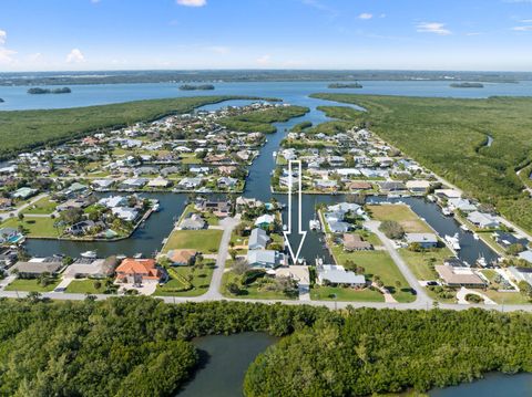 A home in Hutchinson Island