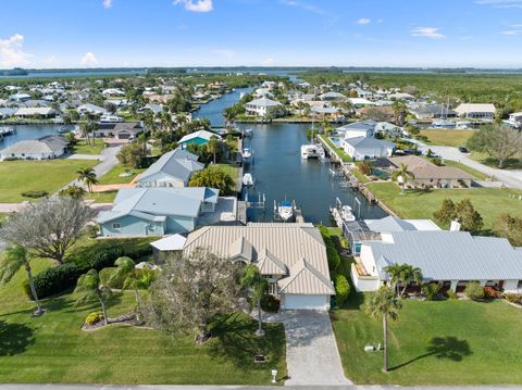 A home in Hutchinson Island