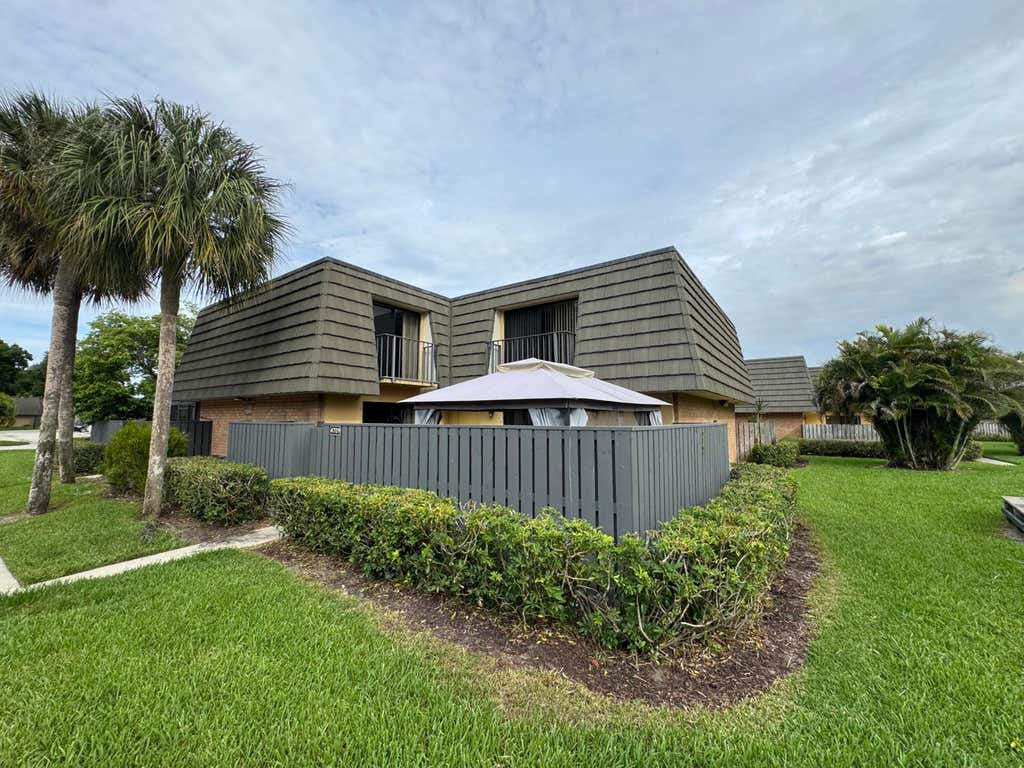 Photo of 4709 47th Way, West Palm Beach, FL 33407 (MLS # B26051612)