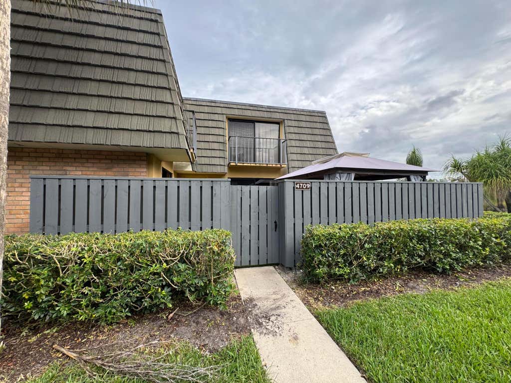 Photo of 4709 47th Way, West Palm Beach, FL 33407 (MLS # B26051612)
