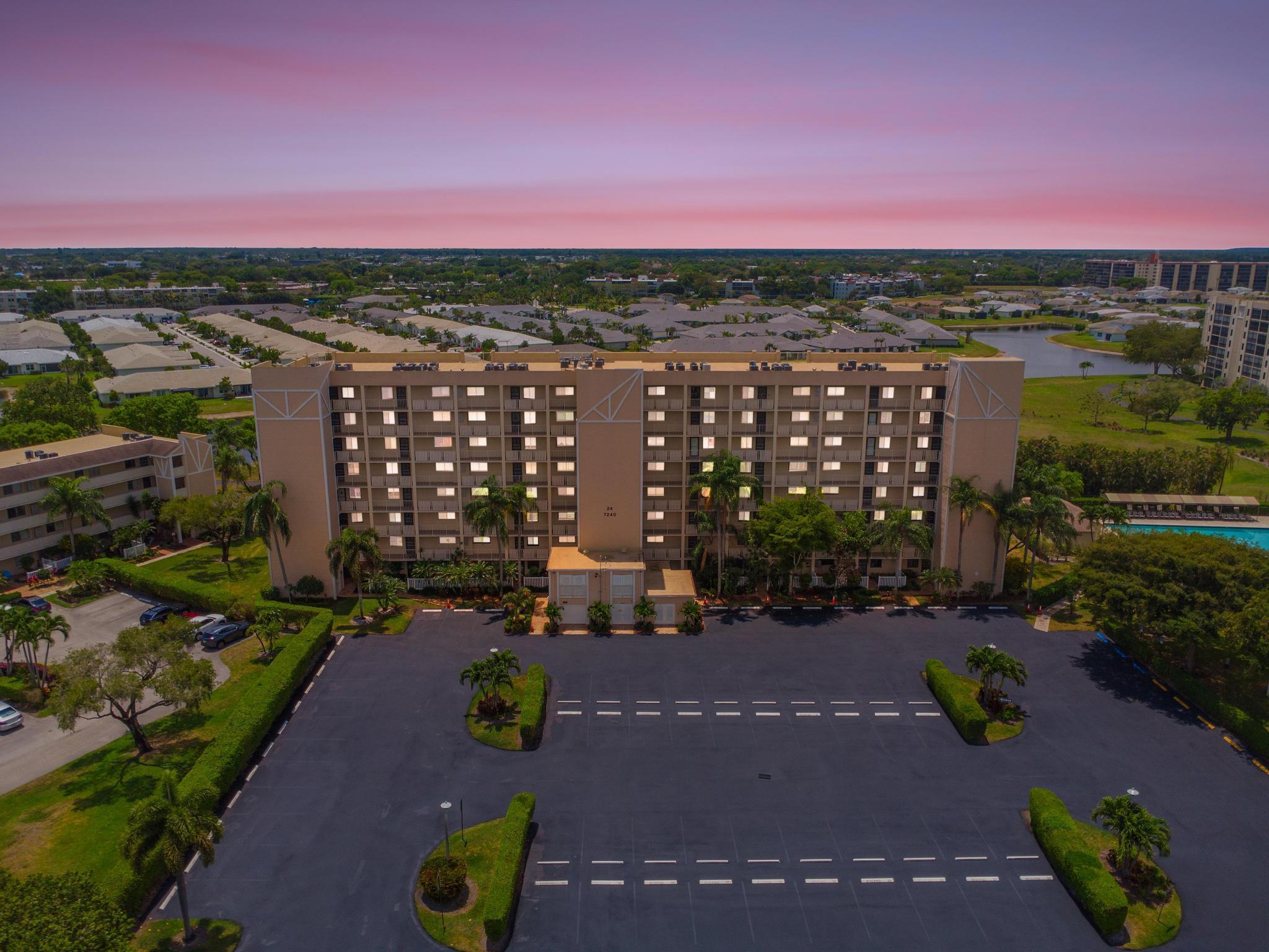 7240 Huntington Lane 105