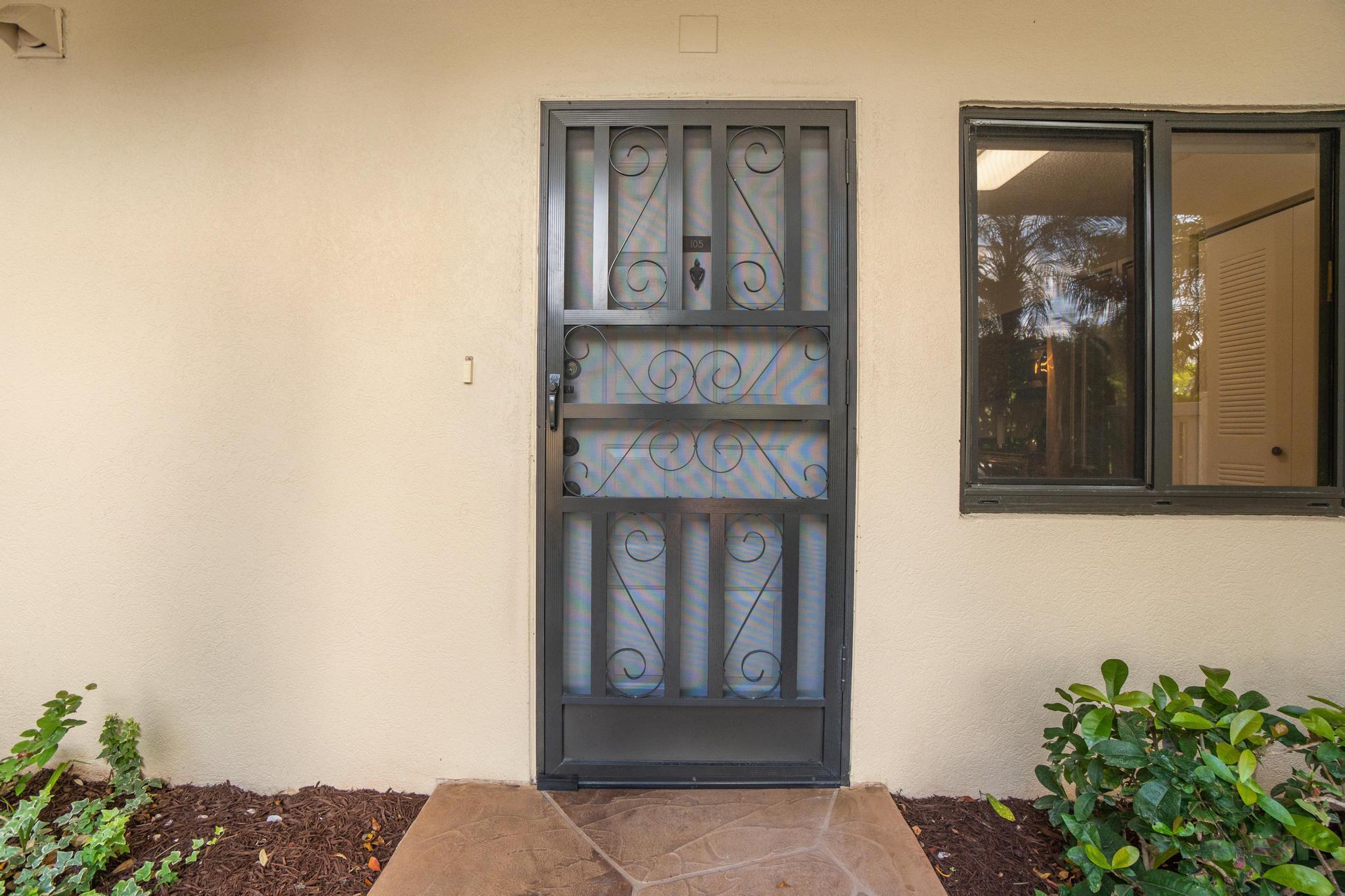 7240 Huntington Lane 105