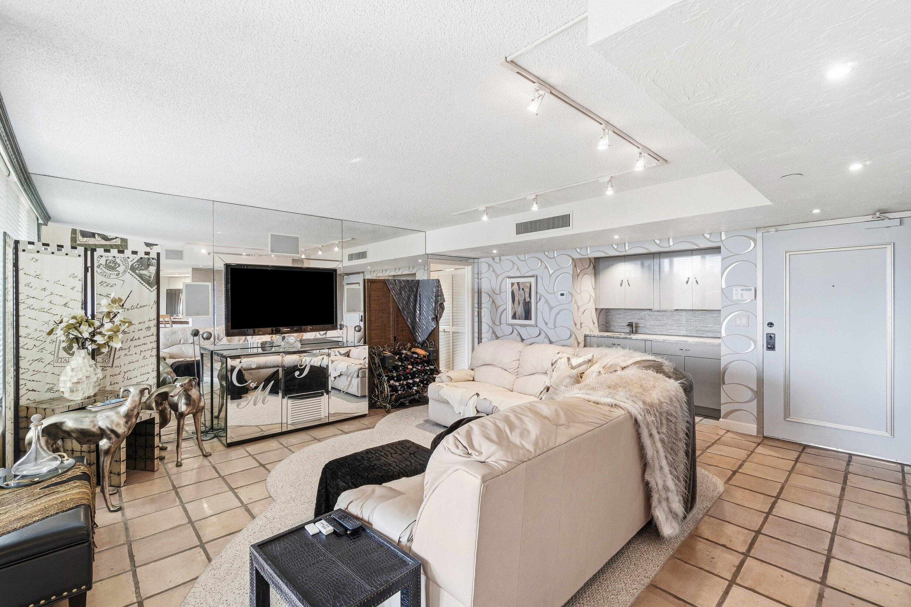 100 SE 5th Avenue Ph-14