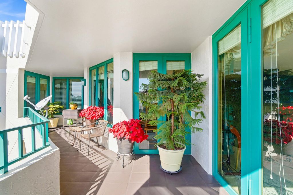 Photo of 100 SE 5th Avenue #Ph-14, Boca Raton, FL 33432 (MLS # R11156739)