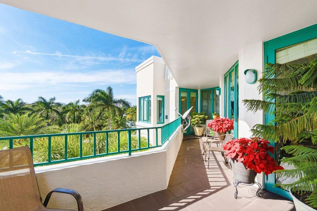 Photo of 100 SE 5th Avenue #Ph-14, Boca Raton, FL 33432 (MLS # R11156739)