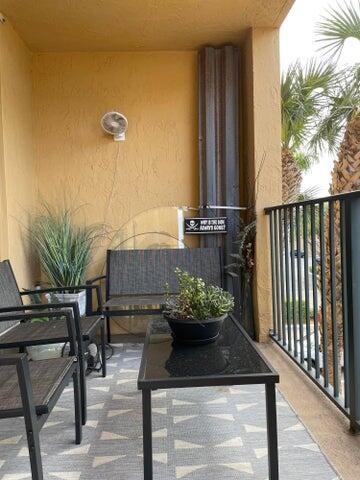 HYPOLUXOS MARINERS CAY CO - Residential Lease