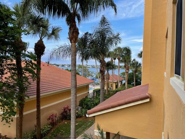 HYPOLUXOS MARINERS CAY CO - Residential Lease