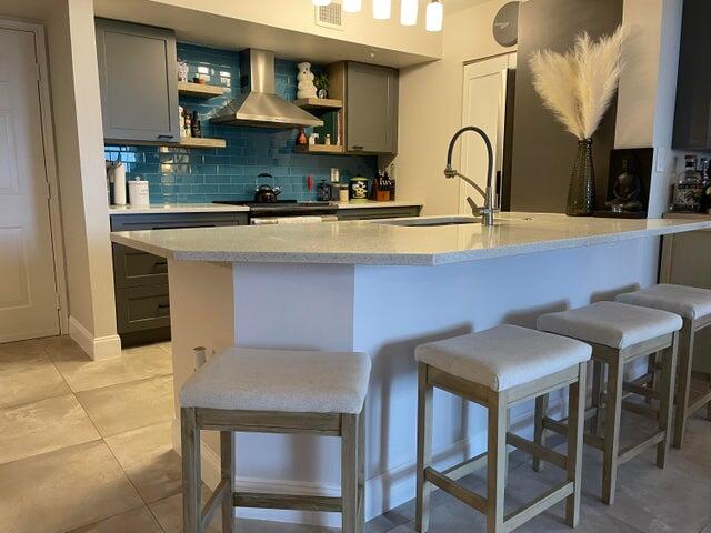 HYPOLUXOS MARINERS CAY CO - Residential Lease