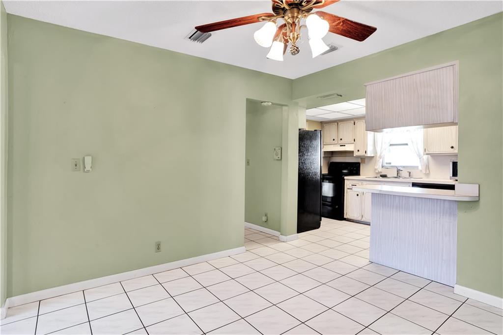 COUNTRY CLUB VILLAGE SEC - Residential