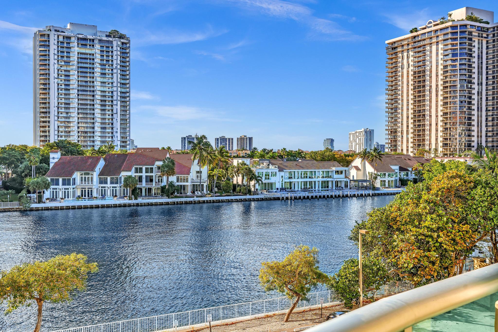 OCEANVIEW BUILDING A CONDO - Residential