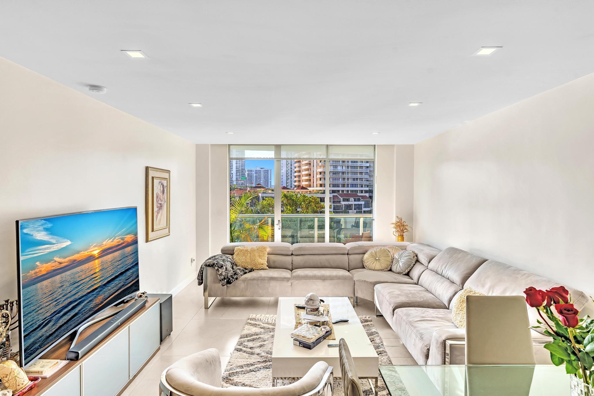 OCEANVIEW BUILDING A CONDO - Residential