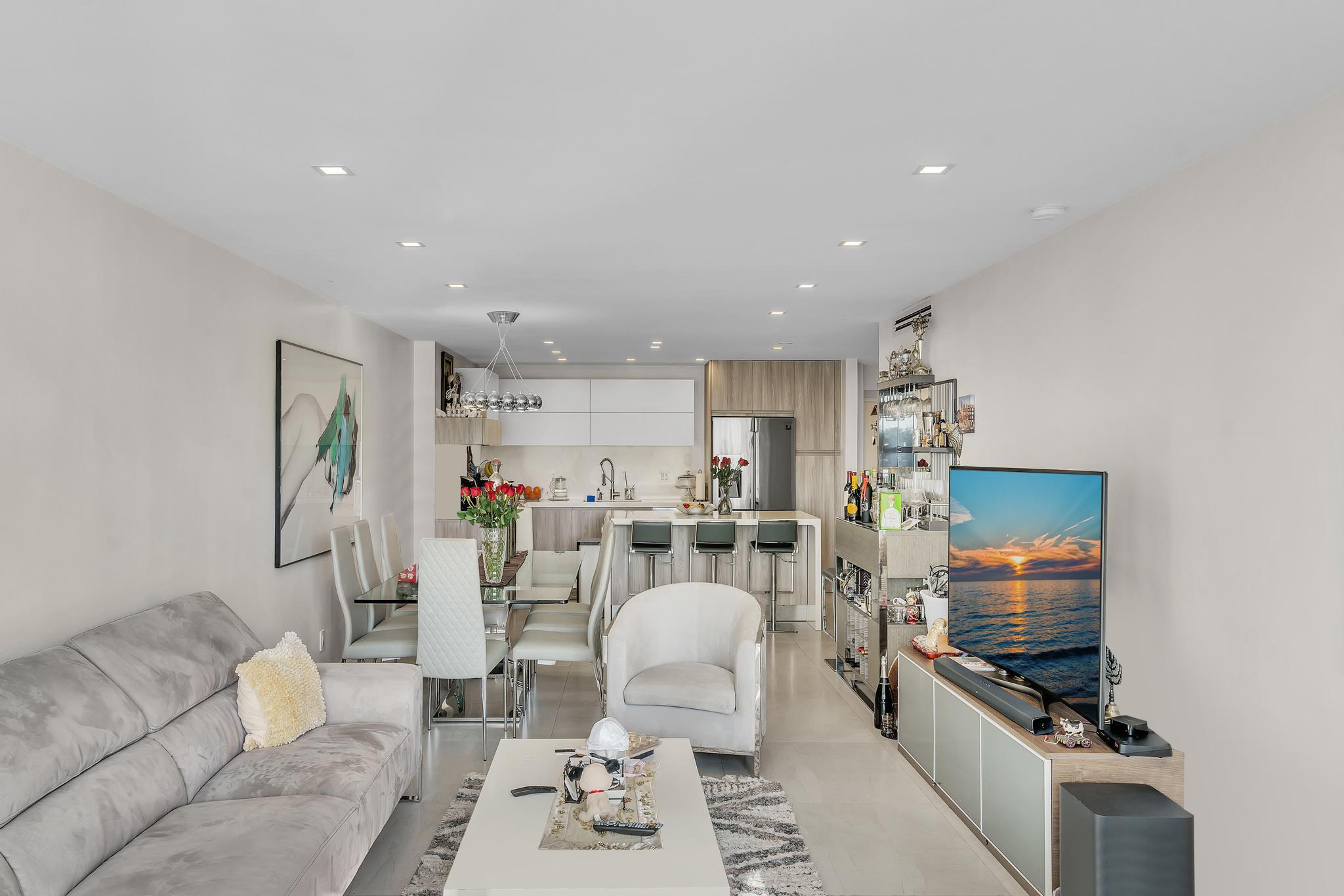 OCEANVIEW BUILDING A CONDO - Residential
