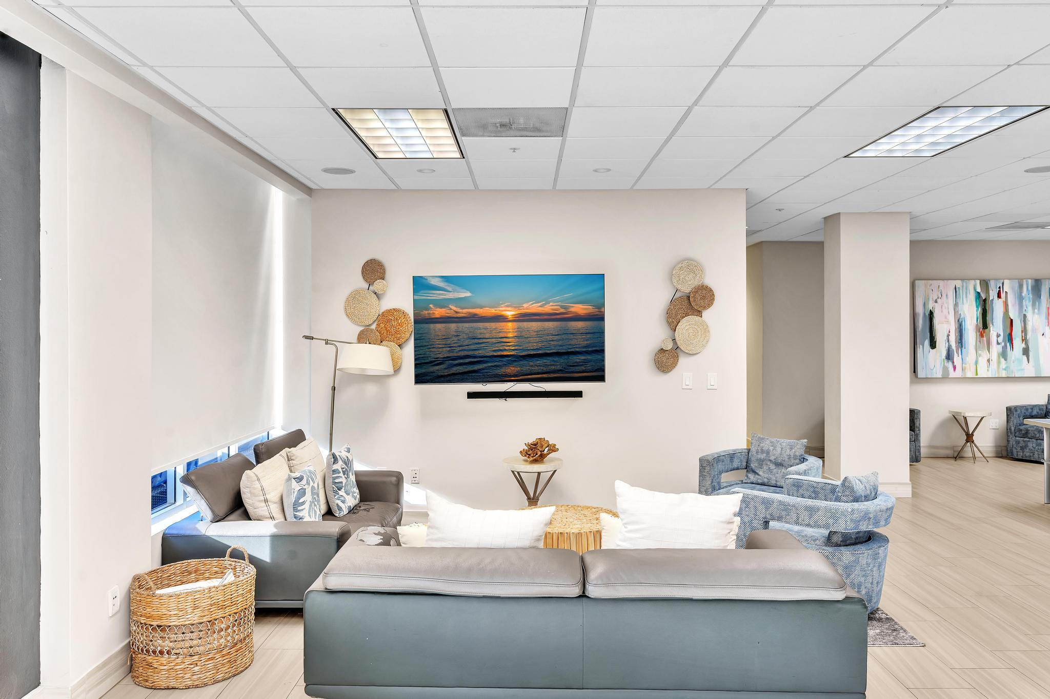 OCEANVIEW BUILDING A CONDO - Residential