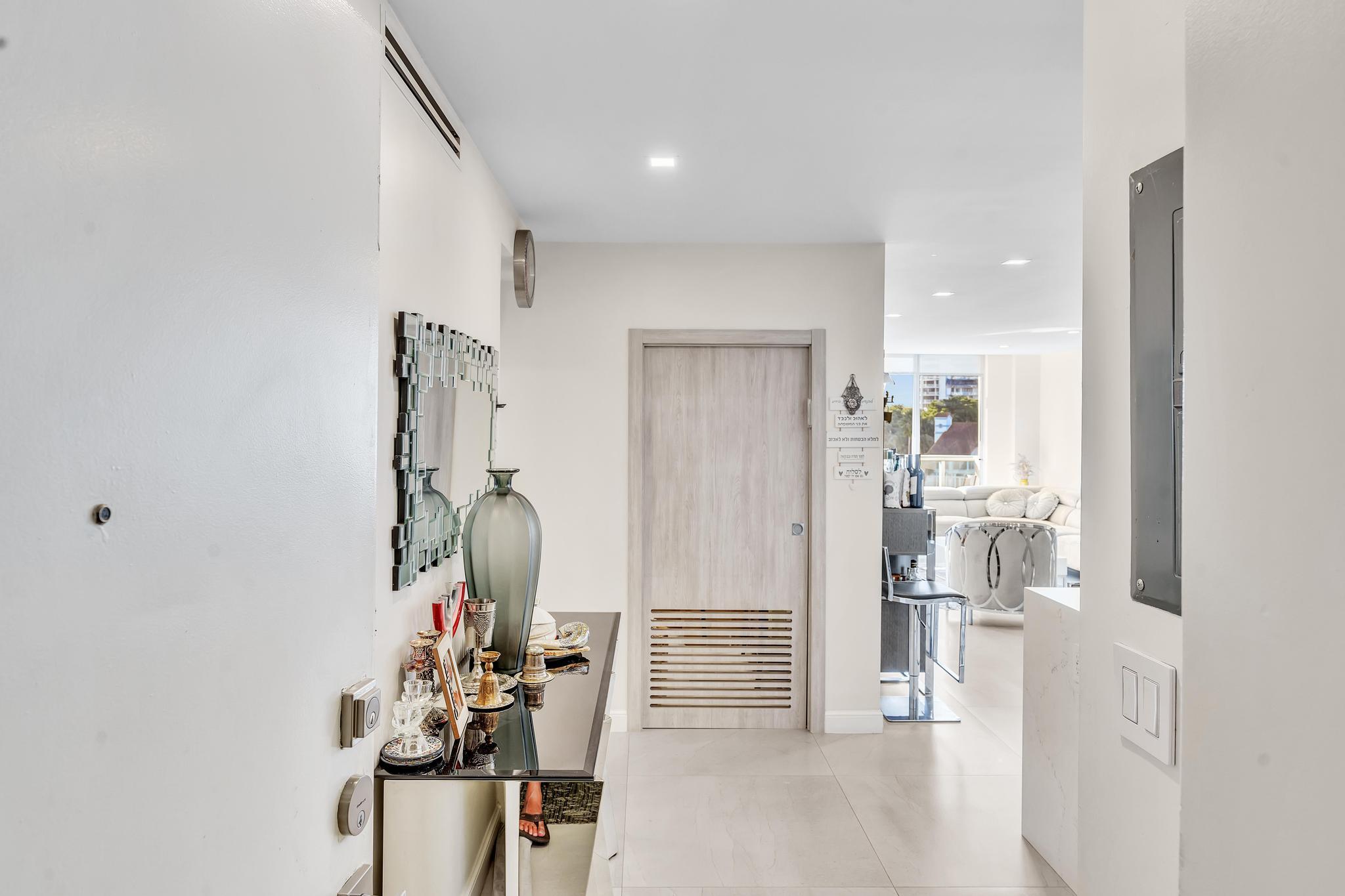OCEANVIEW BUILDING A CONDO - Residential