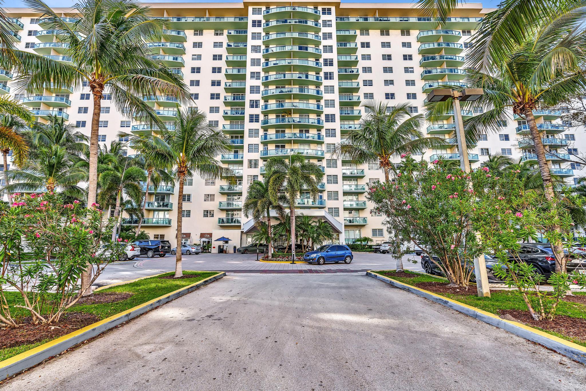 OCEANVIEW BUILDING A CONDO - Residential