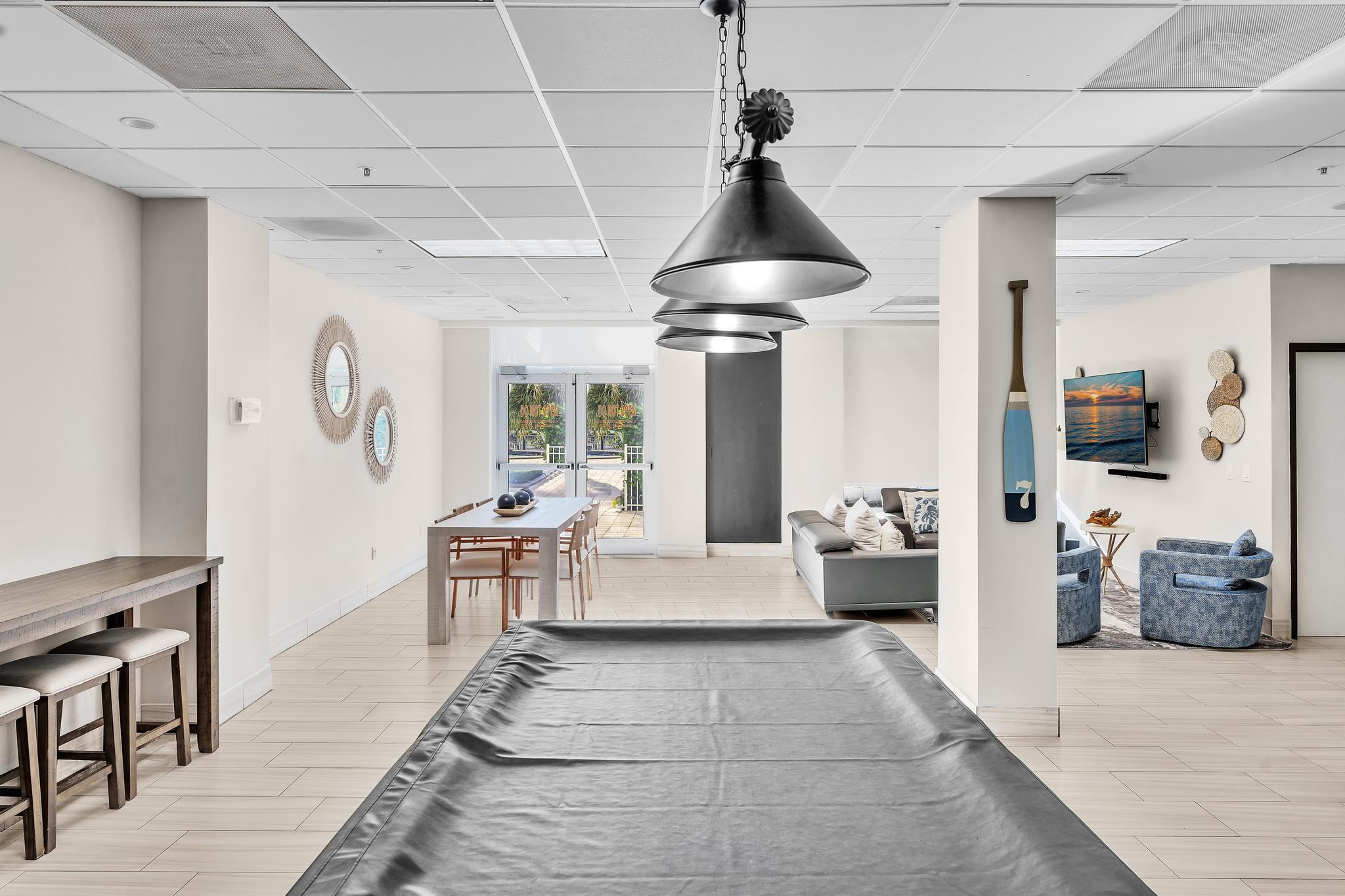 OCEANVIEW BUILDING A CONDO - Residential