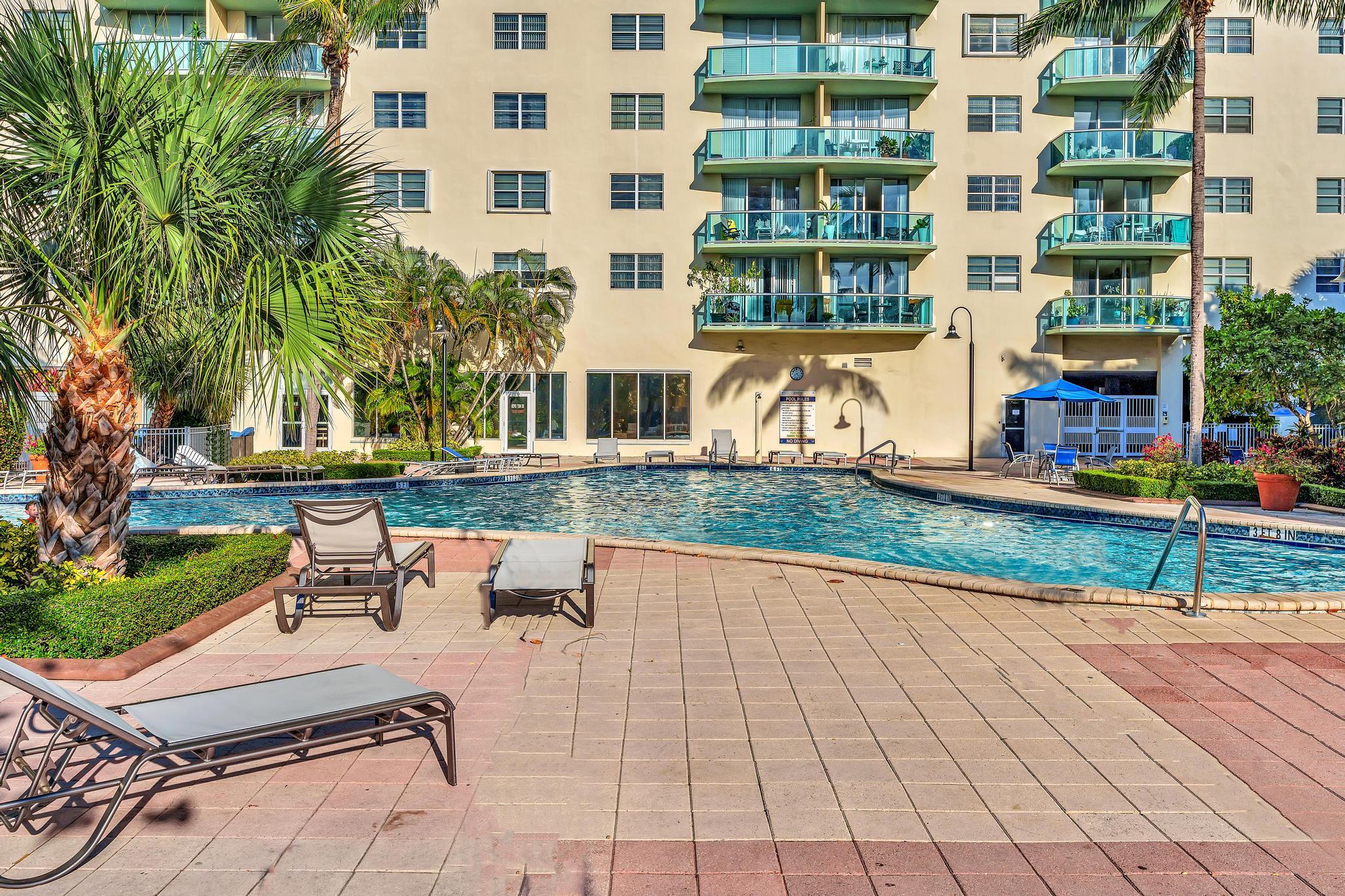 OCEANVIEW BUILDING A CONDO - Residential
