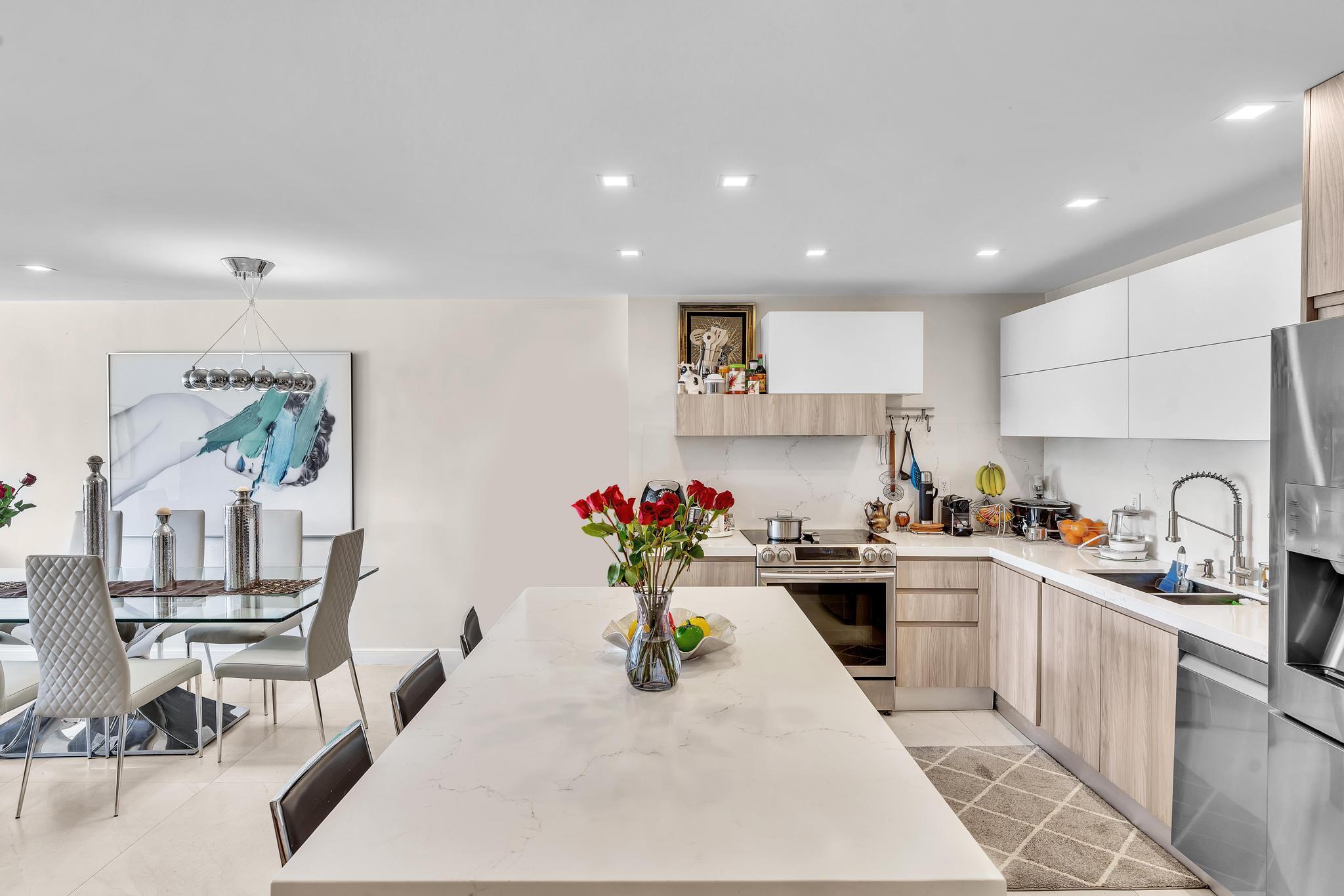 OCEANVIEW BUILDING A CONDO - Residential