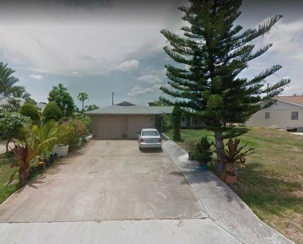 Photo of 3410 SE Fairmont Street, Stuart, FL 34997 (MLS # R10891964)