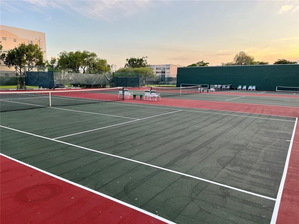 SUNRISE LAKES PHASE 4 - Residential