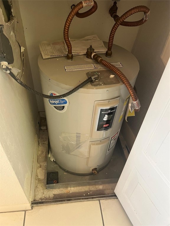 SUNRISE LAKES PHASE 4 - Residential