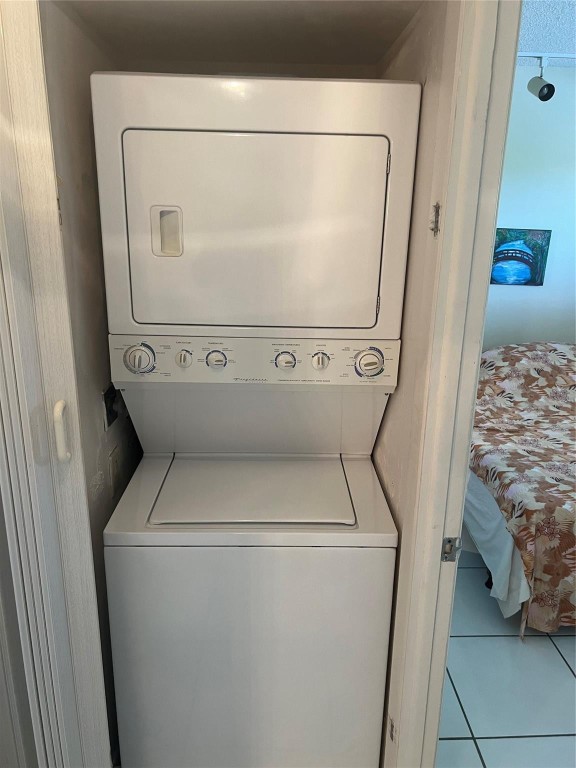 SUNRISE LAKES PHASE 4 - Residential