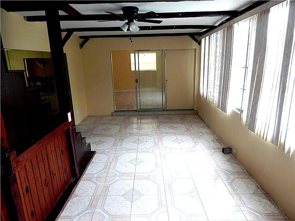 3640 NW 39th Street