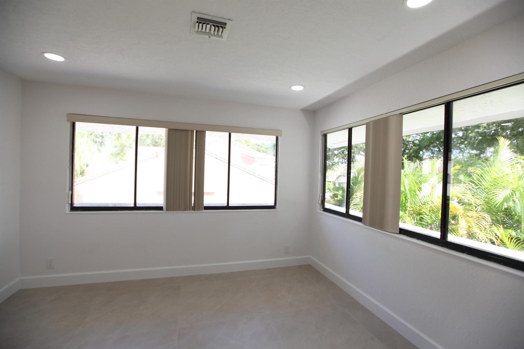 CYPRESS POINTE CONDO - Residential Lease