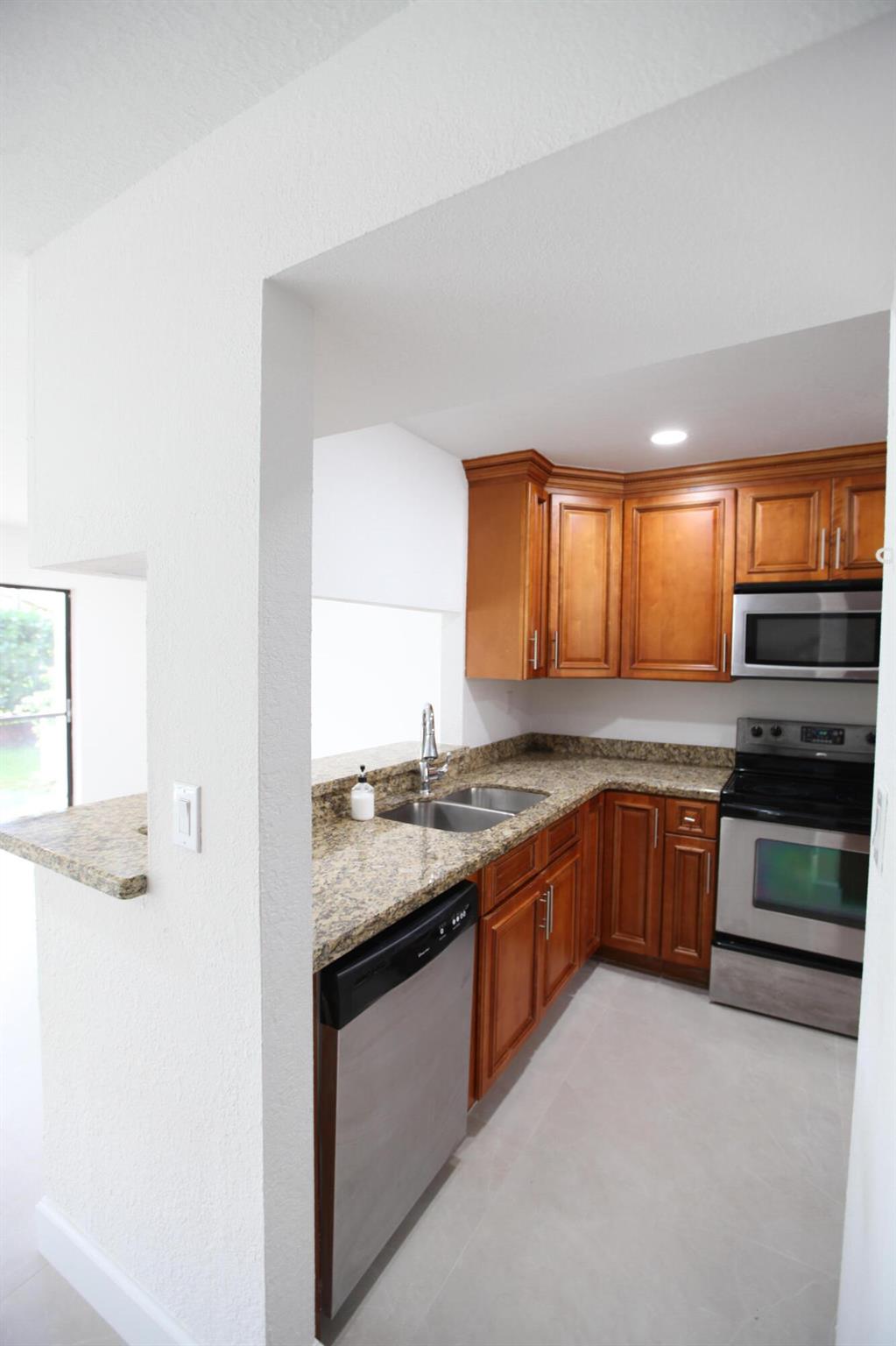 CYPRESS POINTE CONDO - Residential Lease