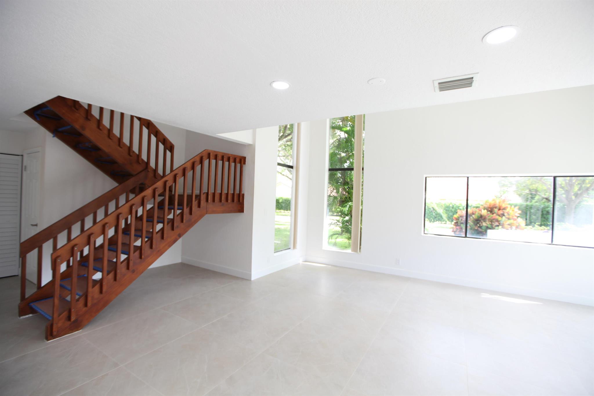 CYPRESS POINTE CONDO - Residential Lease