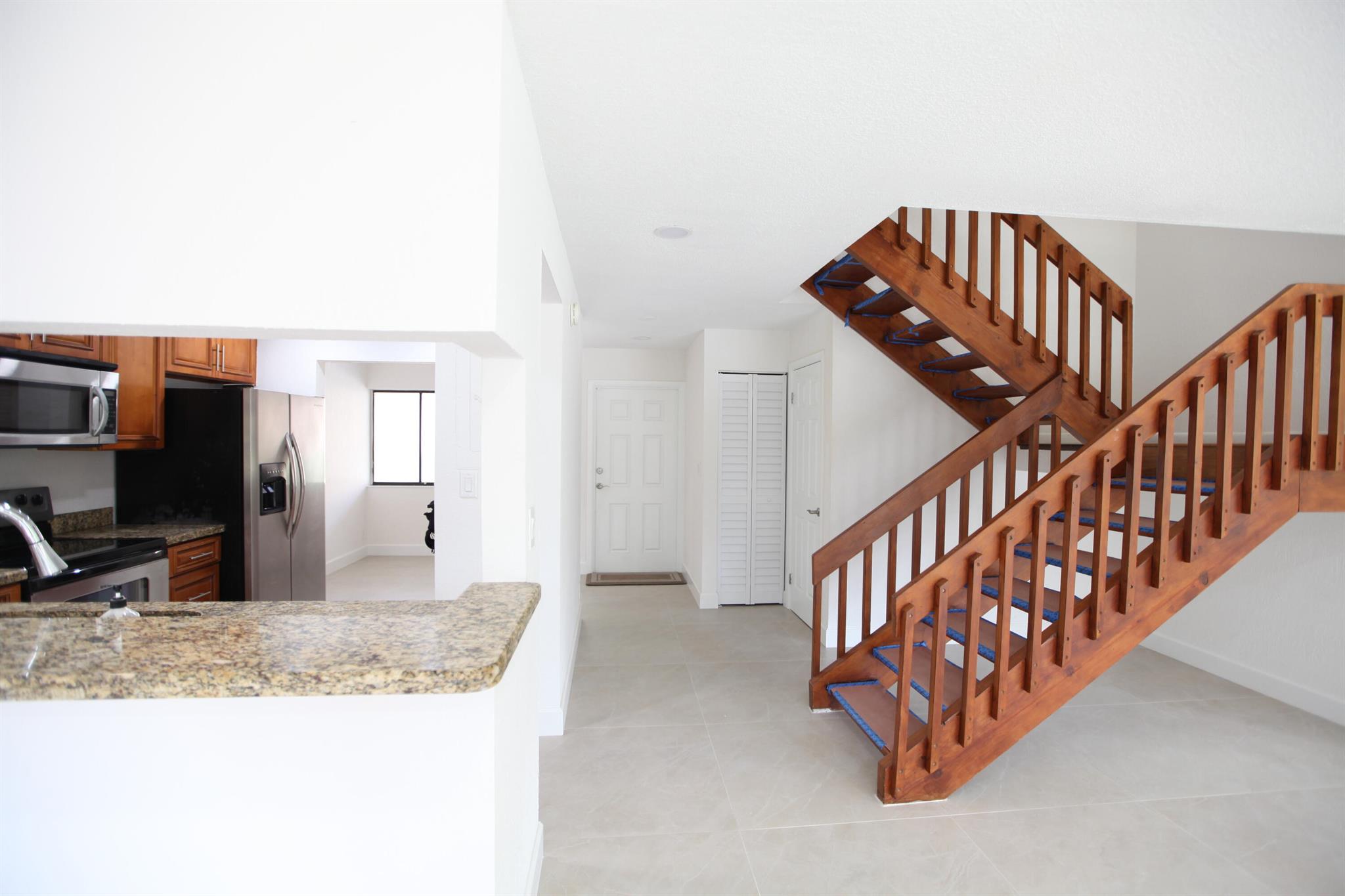 CYPRESS POINTE CONDO - Residential Lease