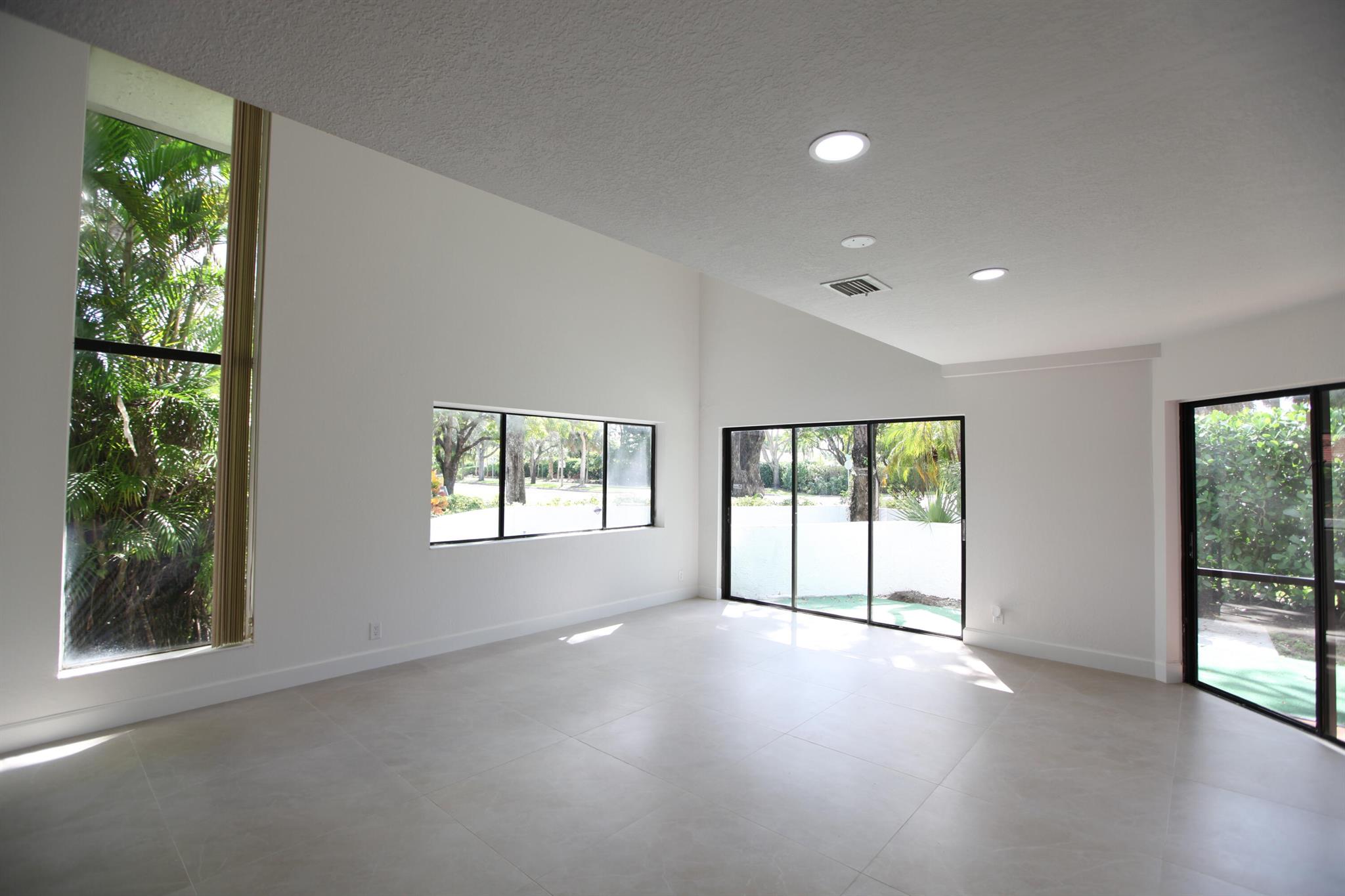CYPRESS POINTE CONDO - Residential Lease
