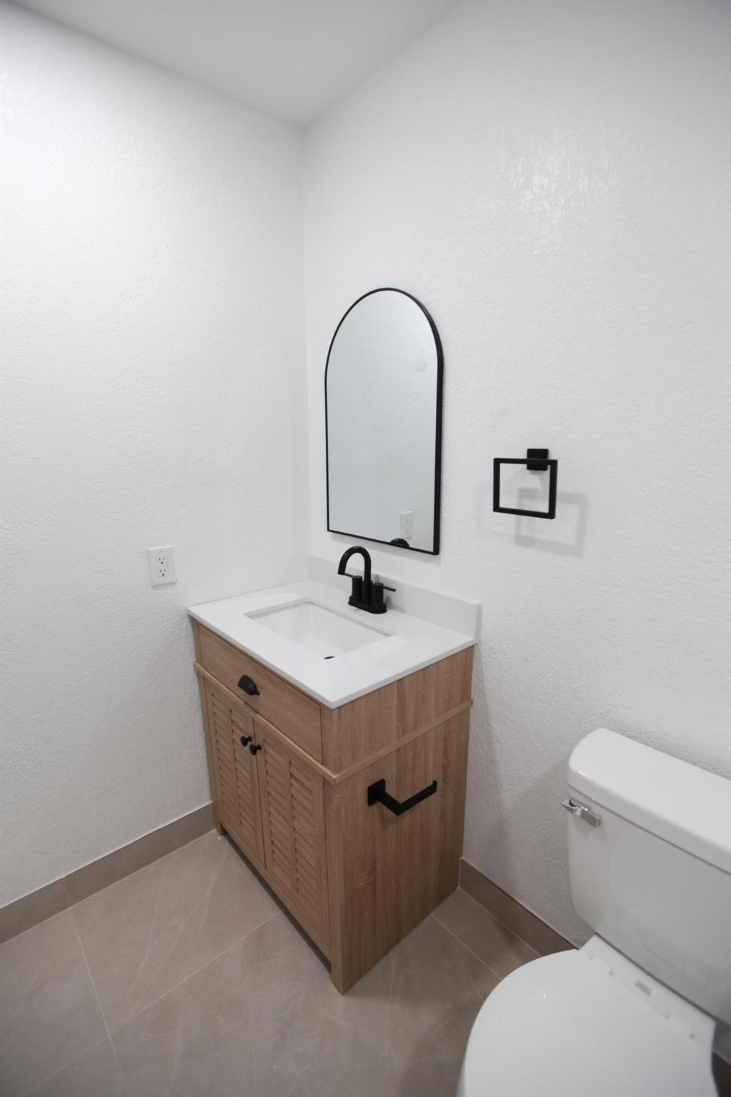 CYPRESS POINTE CONDO - Residential Lease