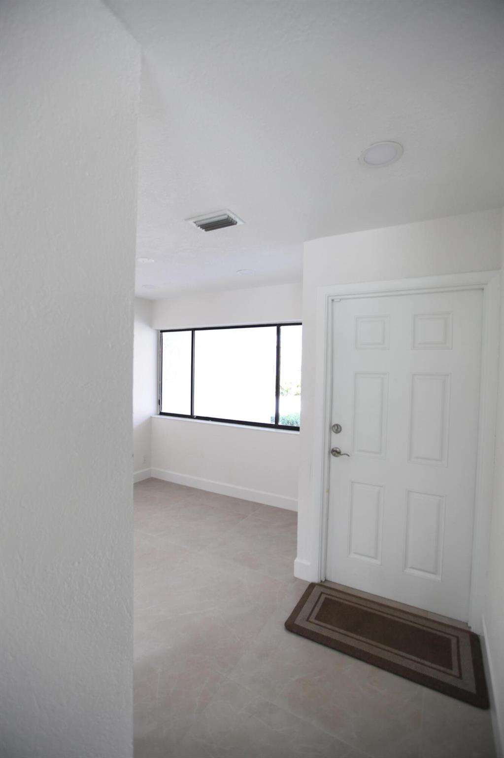 CYPRESS POINTE CONDO - Residential Lease
