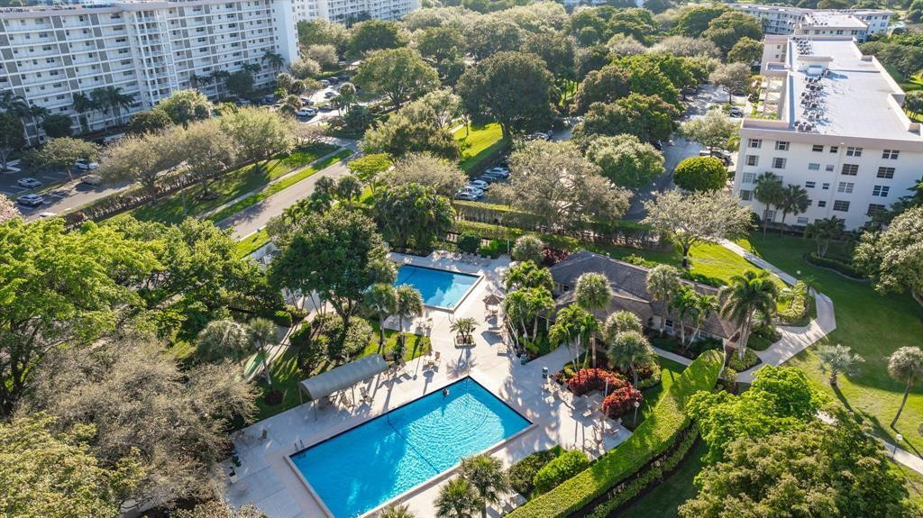 Palm-Aire Country Club - Residential