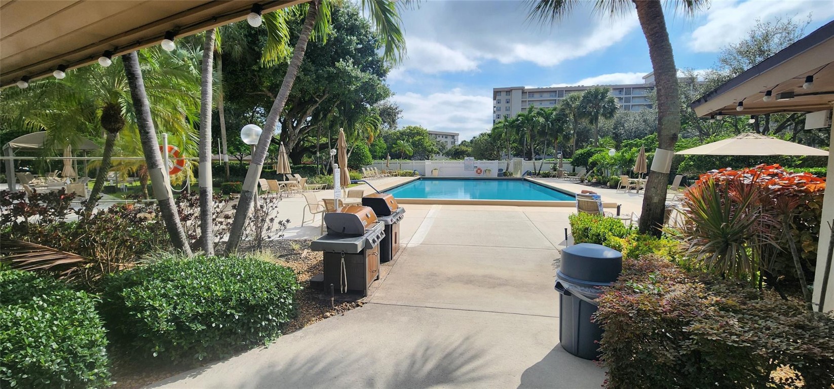 Palm-Aire Country Club - Residential