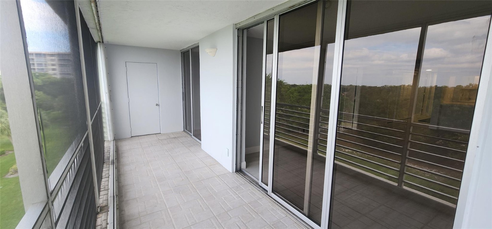 Palm-Aire Country Club - Residential