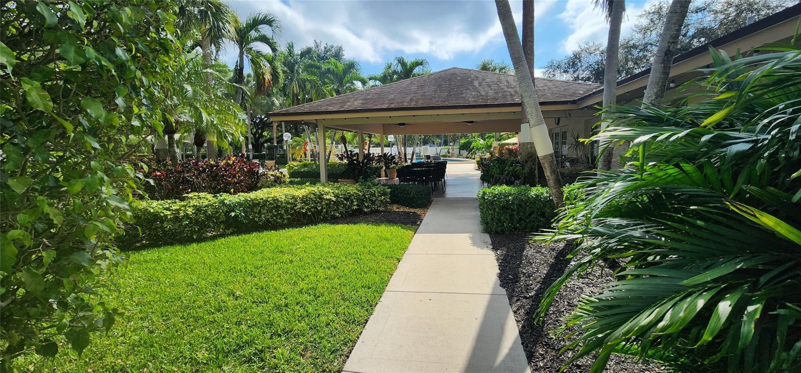 Palm-Aire Country Club - Residential