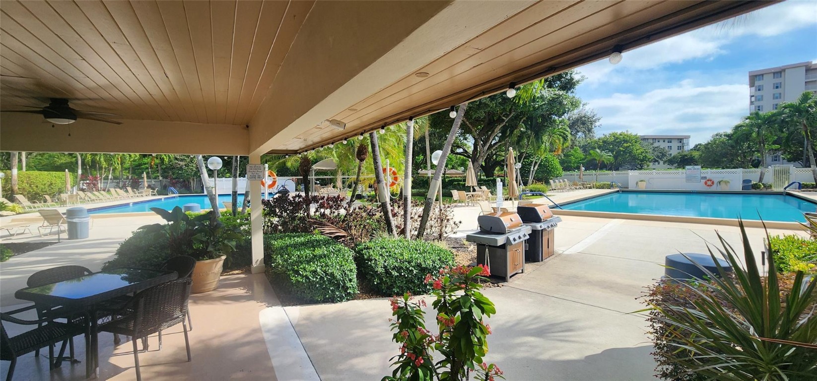 Palm-Aire Country Club - Residential