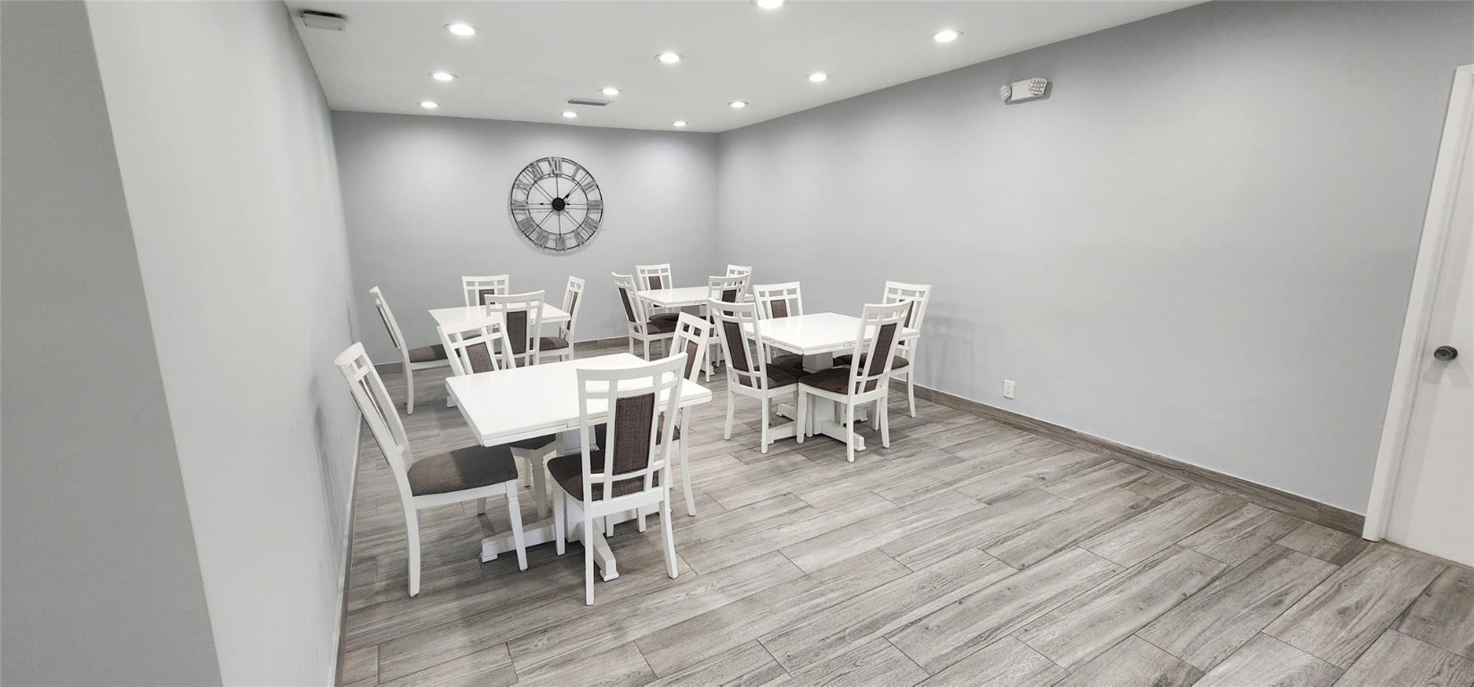 Palm-Aire Country Club - Residential