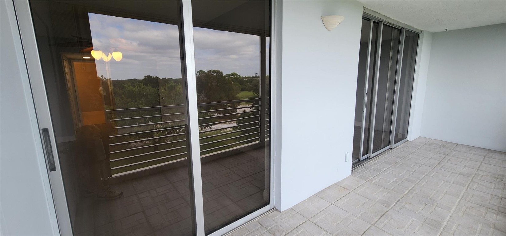 Palm-Aire Country Club - Residential