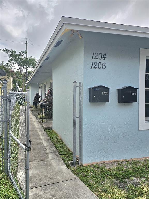 Seminole Forest 14-16 B - Residential Income